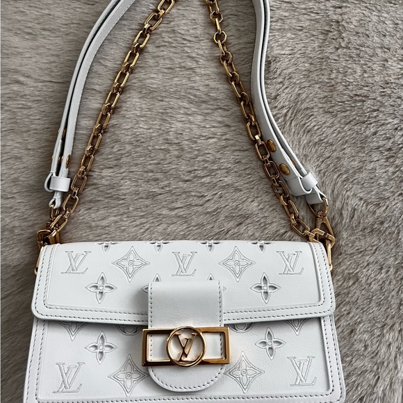 Louis Vuitton Handbags - Louis Vuitton White Crossbody Bag with Gold Chain